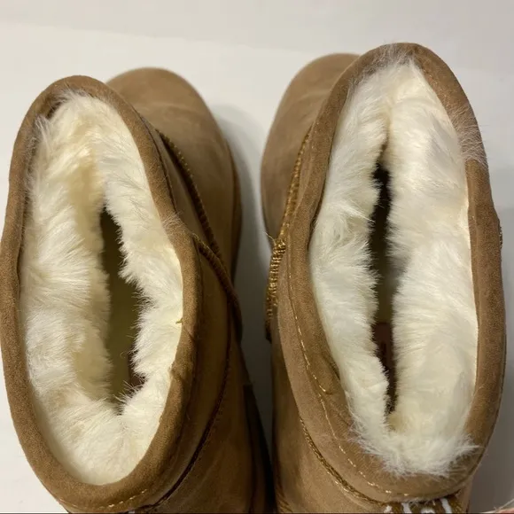 NWT Juicy Couture Womens Tan Kerri Boots Booties Winter Faux Fur White