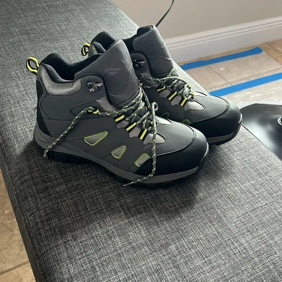 NWT Kids Deer Stags Boots