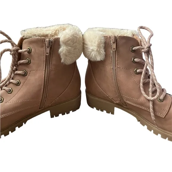 NWT Madden Girl Fritz Blush Pink Faux Fur Winter Snow Heeled Boots (size 10)