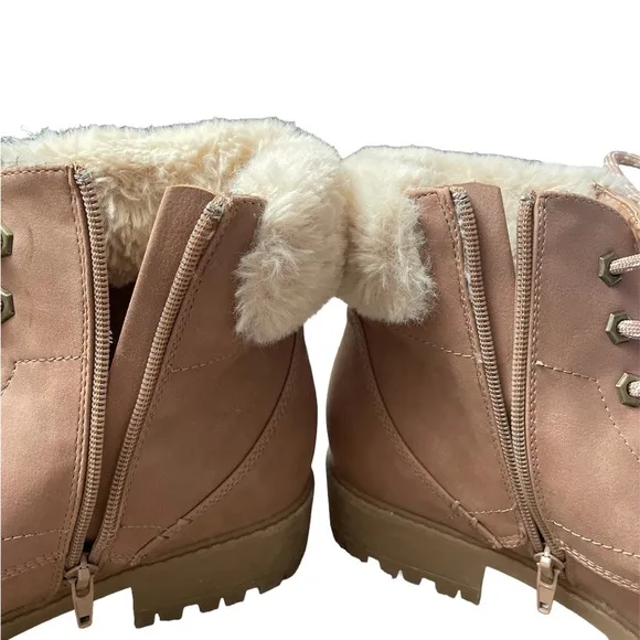 NWT Madden Girl Fritz Blush Pink Faux Fur Winter Snow Heeled Boots (size 10)