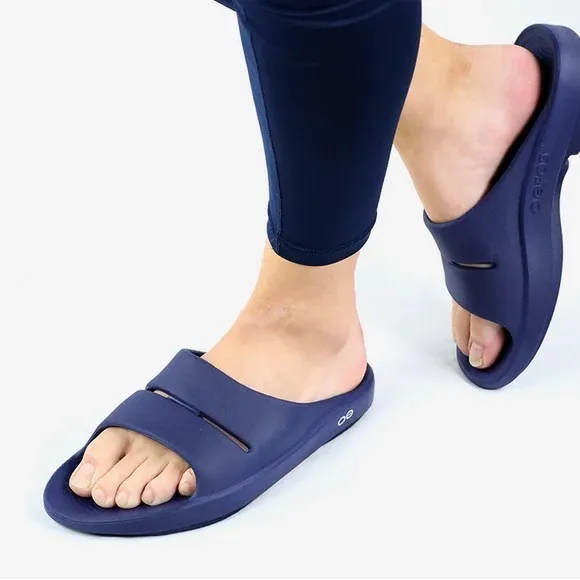 NWT Men’s OOFOS OOAHH Slide Recovery Sandal in Navy Size 11