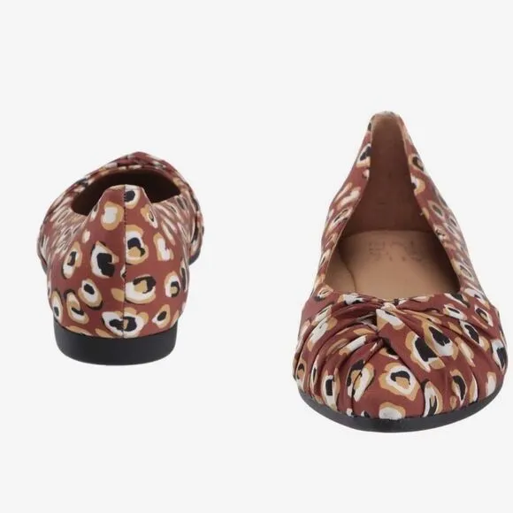 NWT Naturalizer Renata Pointed Flats in Leopard Print 7.5