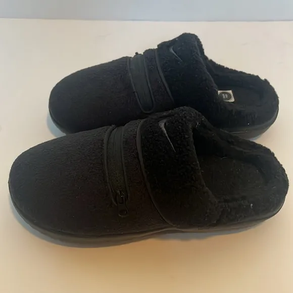 NWT Nike Womens Burrow SE NA Black Dark Smoke Grey Slides Size 6