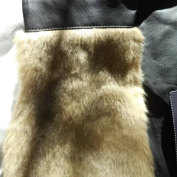 NWT-NYDJ faux fur vest