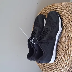 NWT Reebok Womens ROS Workout TR 2.0 Trainer Sneaker Black Mesh‎ Size 9.5