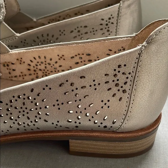 NWT Remonte Bronze Gold Laser Cut Out Leather Slip on Loafer Flats EU Size 38