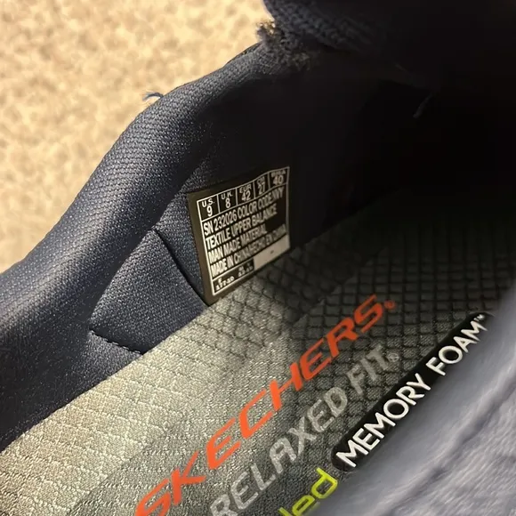 NWT Skechers Relaxed Fit sneakers Navy Blue
