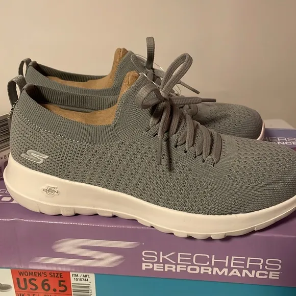 NWT SKECHERS Women's GoWalk Performance Joy Slip-on Sneaker GREY
