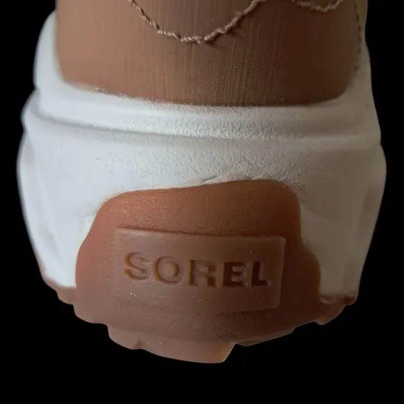NWT SOREL Kinetic BreakthruConquest Waterproof US 7.5TawnyBuff/Velvet Tan boot