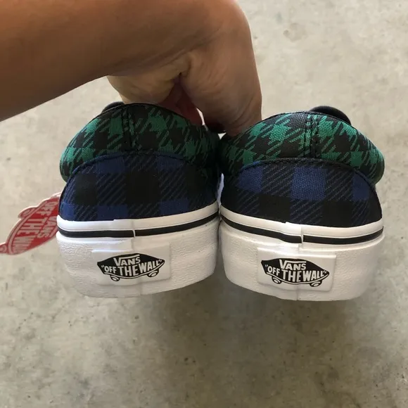 NWT Vans Slip On Plaid Shoes Sneakers