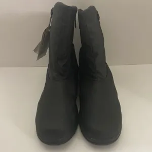 NWT Women waterproof Totes boots size 11