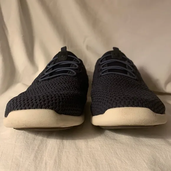 OluKai Alapa Li men's navy mesh athletic sneakers