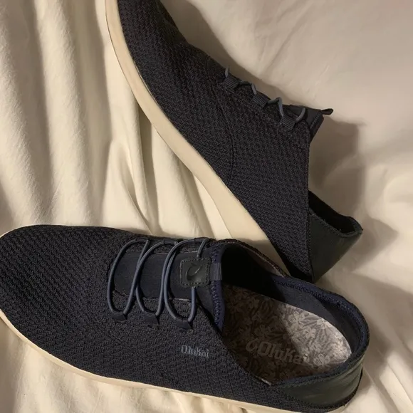 OluKai Alapa Li men's navy mesh athletic sneakers
