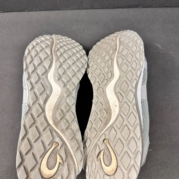 Olukai‎ Huia Grey Sneakers Sz 8