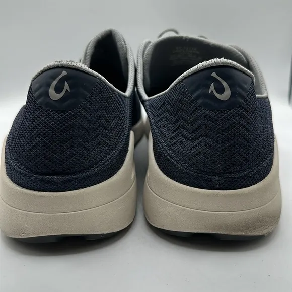 OluKai Inana men’s navy and white sneakers, size 11