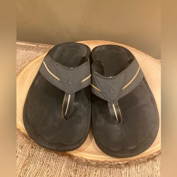 Olukai KIA'I II HLA Flip Flops Sandals Slides Gray/Black Men's 9