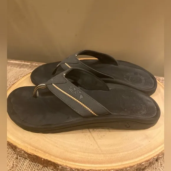 Olukai KIA'I II HLA Flip Flops Sandals Slides Gray/Black Men's 9