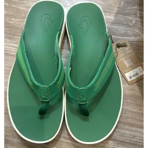 OLUKAI Leeward Men's Beach Sandals, Flip Flop Slides, GREEN BAMBOO Size 11 NEW