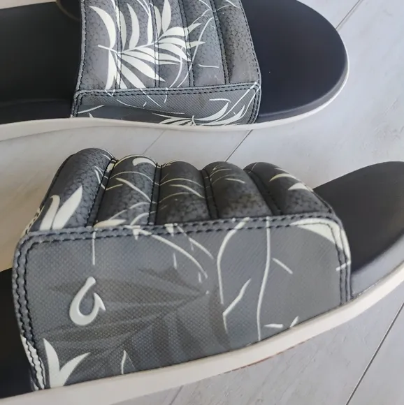 OluKai NEW Mens Maha 'Olu Slides Slip-on Sandals