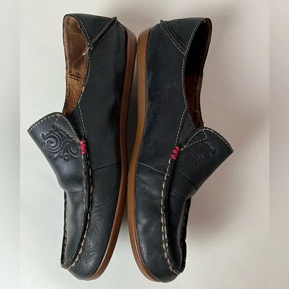 Olukai Nohea Nubuck Leather Slip On Loafer Black Size 6