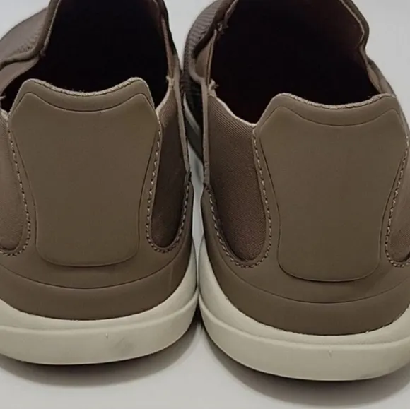 Olukai Nohea Pae Slipons