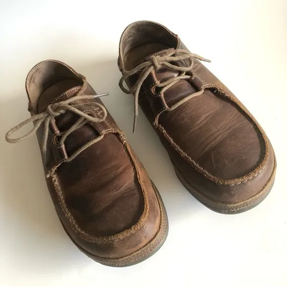 OluKai Ohana Leather Lace Up Loafers