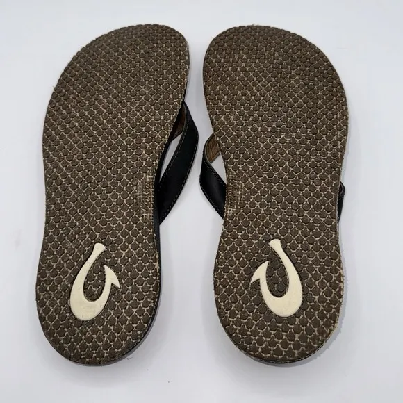 OLUKAI Paniolo Flip Flop Women's 8 Beach Sandals Brown Leather Slides Wet Grip