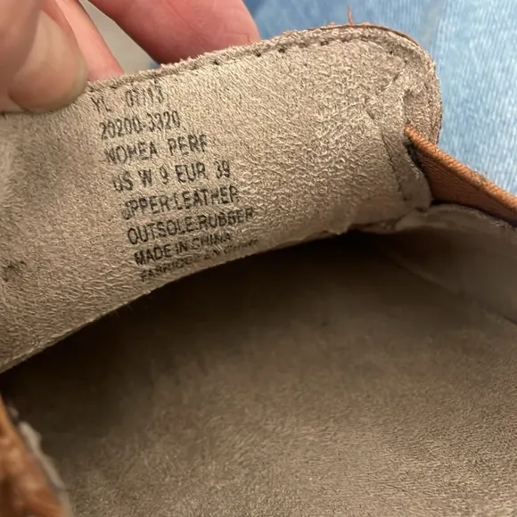 Olukai Women’s Nohea Perf Brown Suede Leather Loafers Size 9