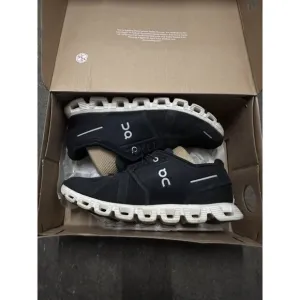 On Cloud 5 in Black &amp; White Style 59.98919 Sneakers