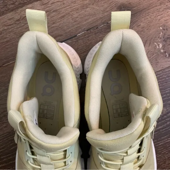 On cloud running Womens hi sneakers yellow 8