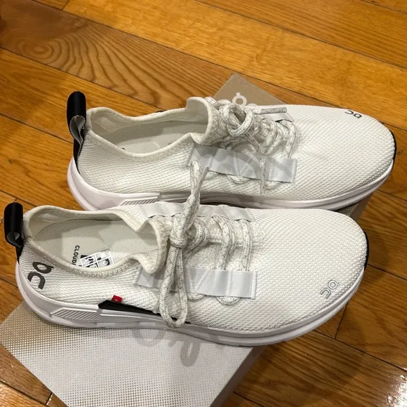 On Cloudeasy Sneaker Size: 6.5