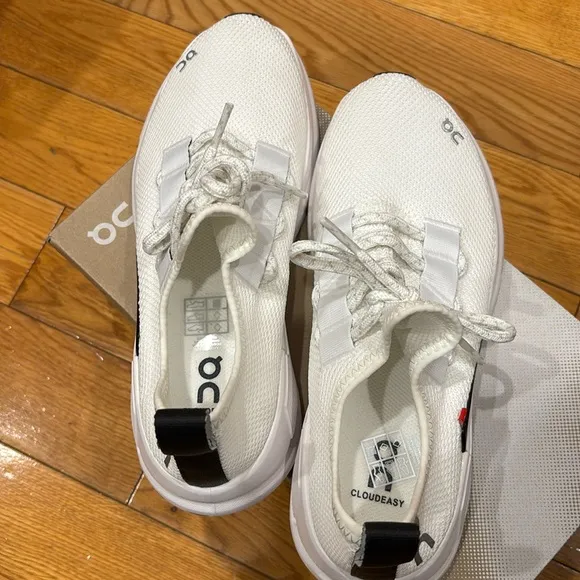 On Cloudeasy Sneaker Size: 6.5