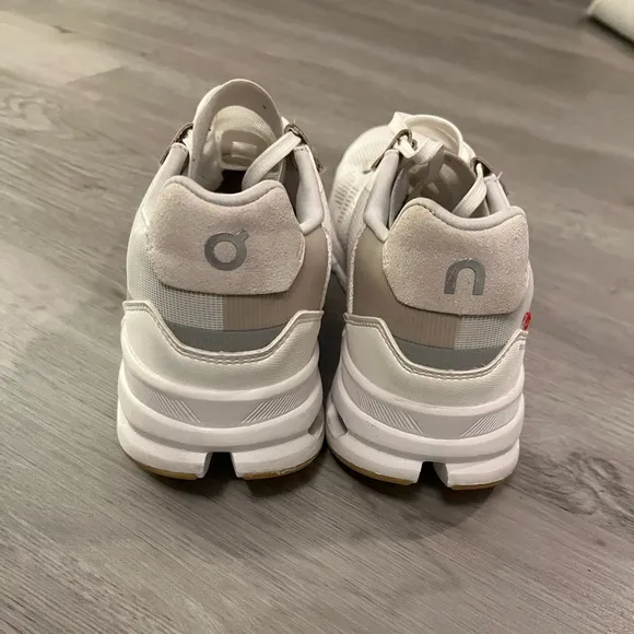 On CloudRift Sneakers