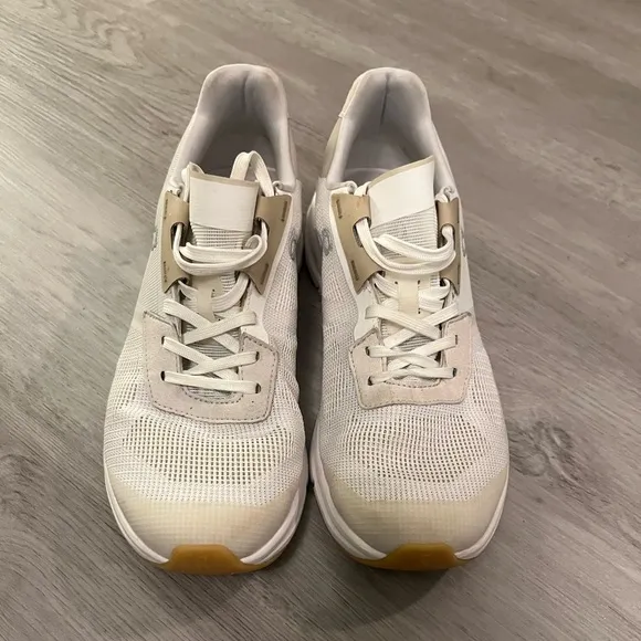 On CloudRift Sneakers