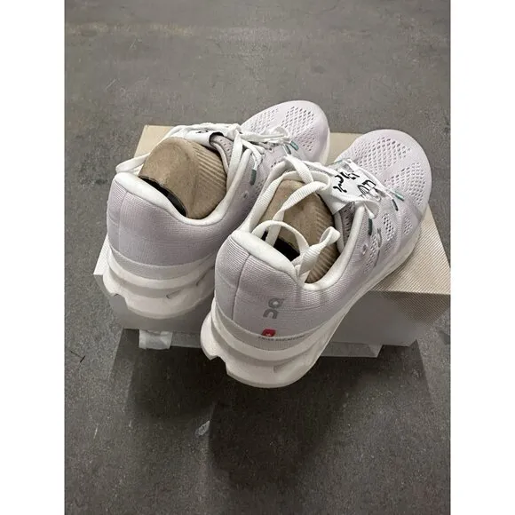 On Cloudsurfer Sneakers Pearl &amp; Ivory