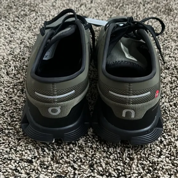 On Running Dark Green On Cloud Sneakers, NWOT