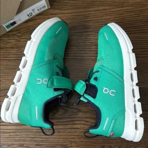 On Running Green Sneakers with Velcro Straps