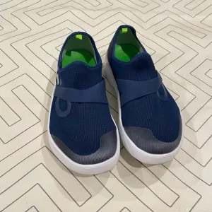 Oofos Men's OOmg Low Slip-On Recovery Shoe
