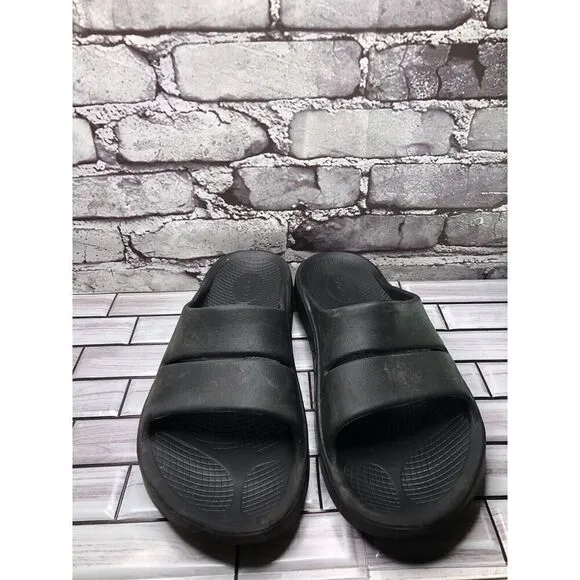 Oofos Ooahh Black Recovery Rubber Sport Slides Sandals Men’s Size 11M US/44EU
