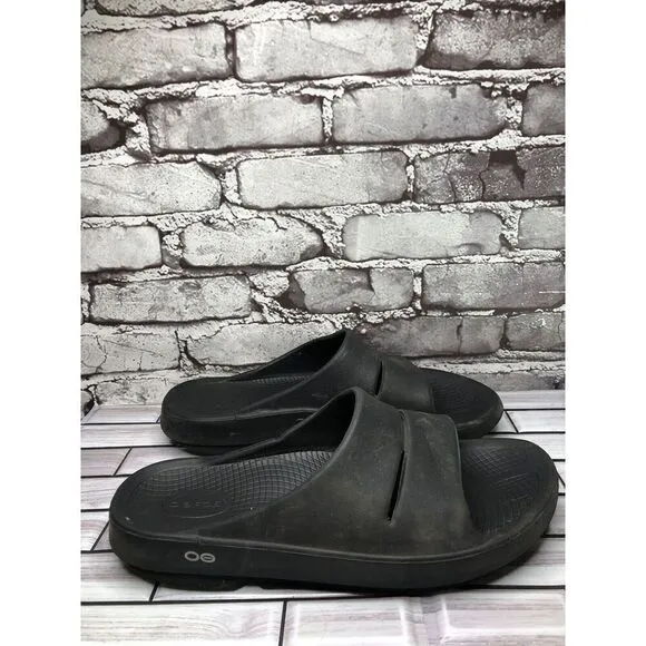 Oofos Ooahh Black Recovery Rubber Sport Slides Sandals Men’s Size 11M US/44EU