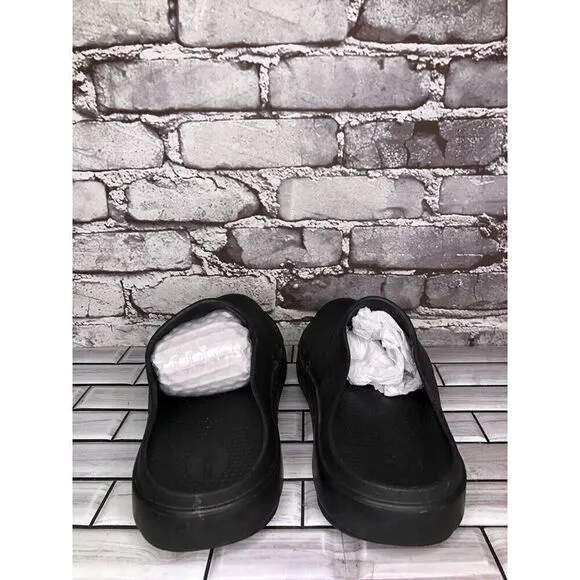 OOFOS Unisex OOcloog Black Recovery Slides Slip On Rubber Clogs Sz 45EU/Men’s 12