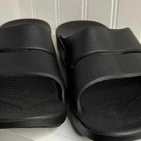 OOFOS Womens Black Slides Size 9
