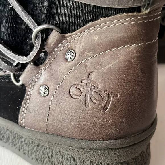 OTBT Leather black/taupe, faux fur lined cold weather boot