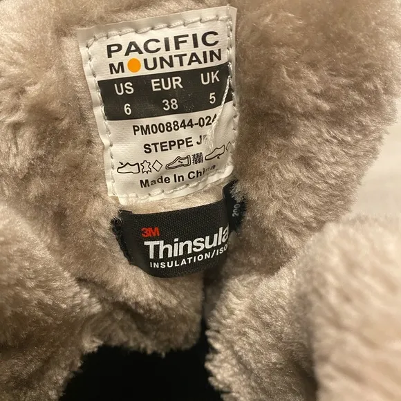 Pacific mountain boots girls