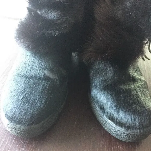 Pajar Olympic Sz 7 Fox Fur/Calf Hair Black Boot