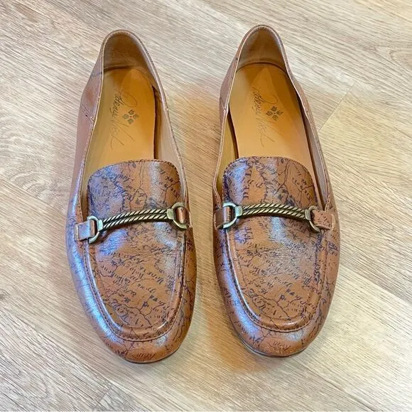 Patricia Nash Fia Map Print Leather Loafers in Brown size 8