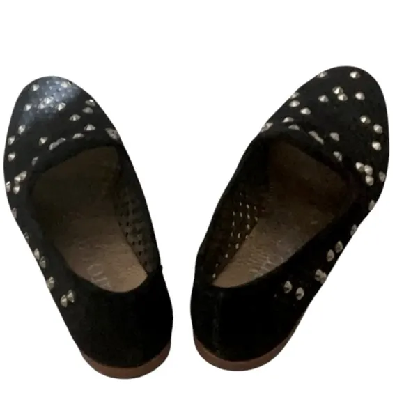 Pedro Garcia Leather Suede Perforated Jeweled Embellished Slip On Loafe…
