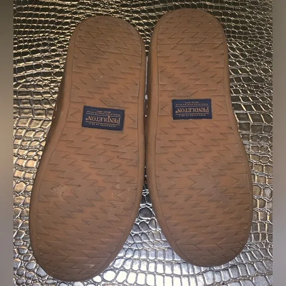 Pendleton cabin food caramel cafe slippers/loafers size 9