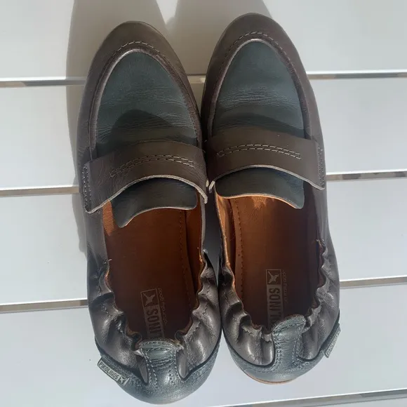 Pikolinos leather loafers size 39