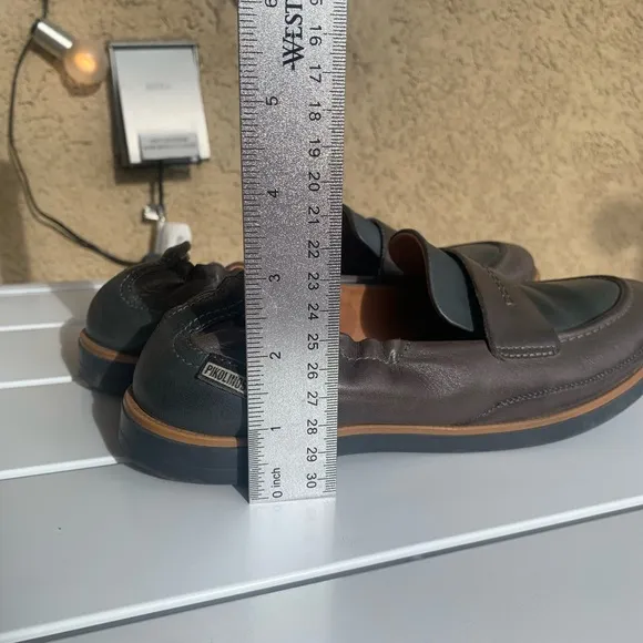 Pikolinos leather loafers size 39
